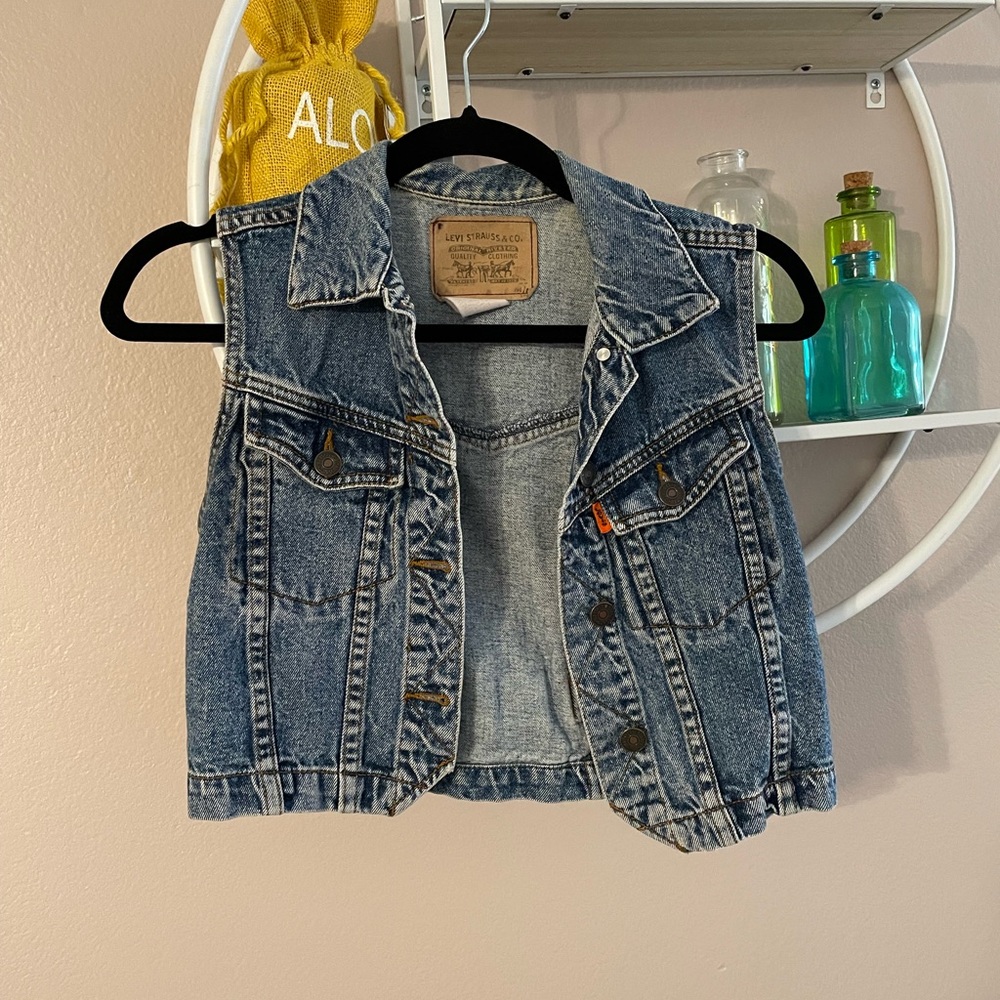 Denim Levi’s Cropped Vest